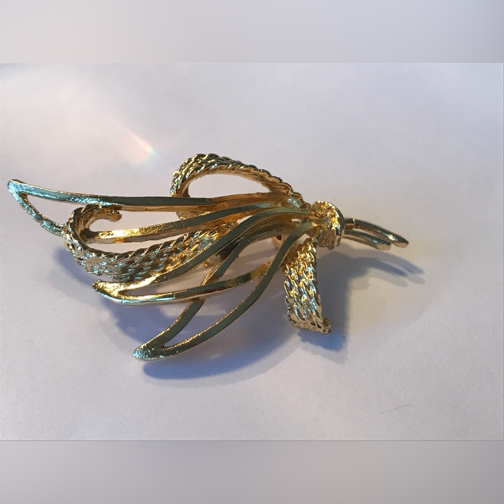 Vintage Gold Brooch